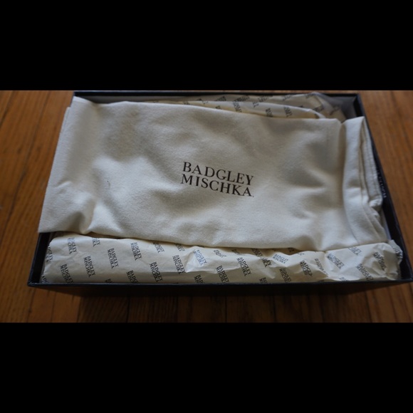 BNIB Badgley Mischka Genevie Flats - Size 7.5 - Picture 7 of 7